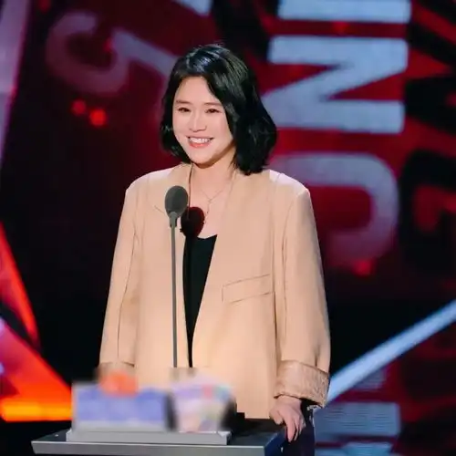 苹果型身材的女生夏天这么穿,不瘦几斤算我输
