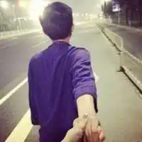 牵女孩的手背影头像
