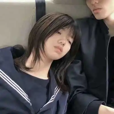 最近快手很火的情人头像

