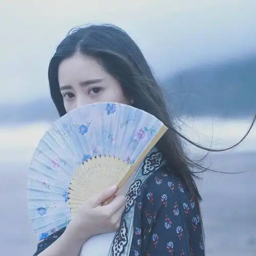 爱情抓得太紧只会流失得越快
