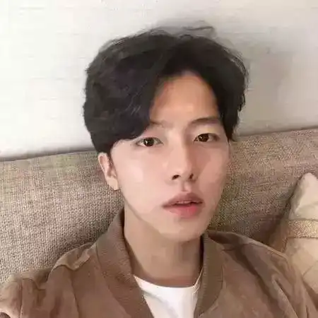 快过年了不知道什么发型好看这5款帅气发型强烈推荐
