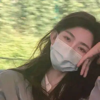 头像满是遗憾的丧系文案
