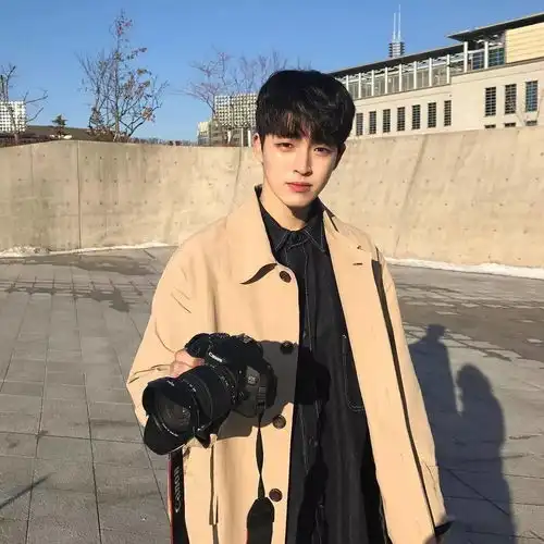 适合小奶狗的男朋友穿搭
