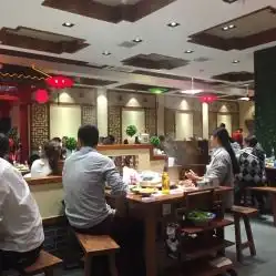 辣荘重庆老火锅哈工大店
