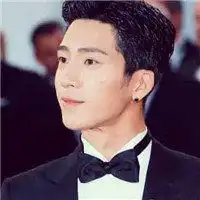 井柏然背影微信头像图片大全
