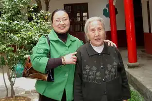 赵青弃商从政投身基层真情服务群众16载
