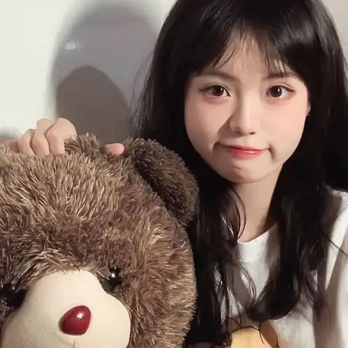 女生头像肉嘟嘟的小可爱
