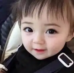 这个小女孩是谁叫什么名字还有她的照片吗发给我
