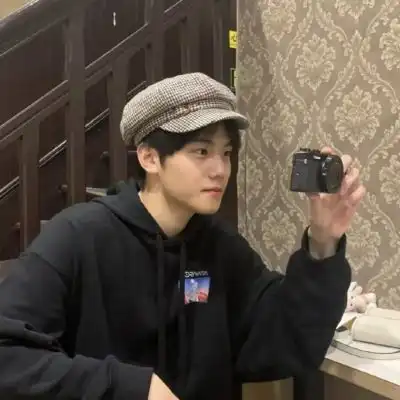 情侣头像真人ins风高级质感一定要优秀堵住那悠悠众口
