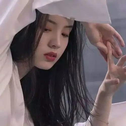 16句高冷噎死人的签名句子
