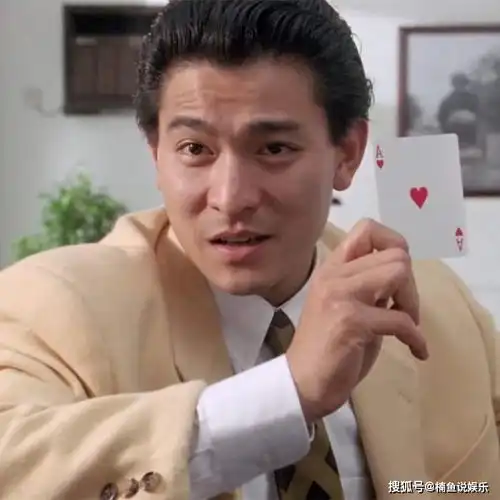 当刘德华与郭富城同框,两位天王颜值巅峰期的较量,谁赢了
