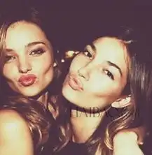 米兰达可儿事业家庭双得意哈皮生活私照晒一晒
