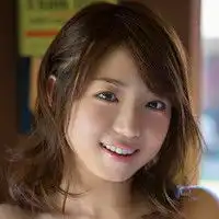 日本综合女艺人中村静香性感甜美头像图片,美少女写真模特
