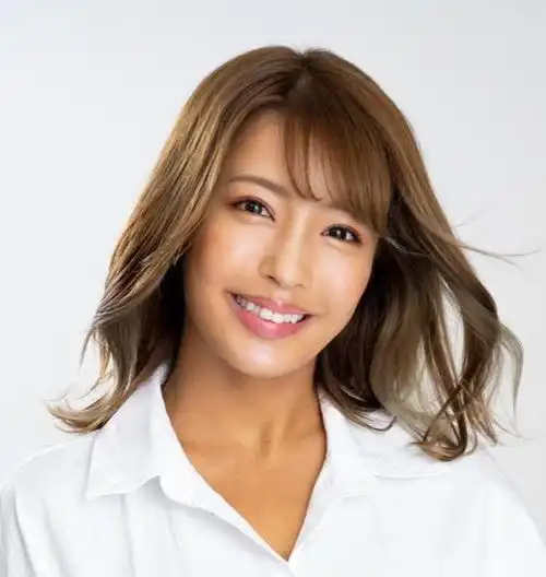 桥本梨菜
