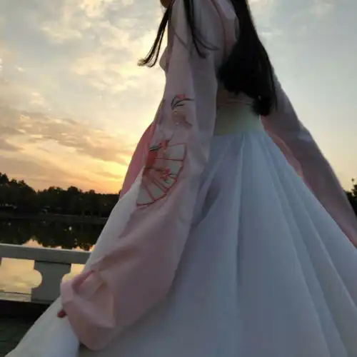 唯美意境古风汉服女生头像但愿微信头像我要个性网
