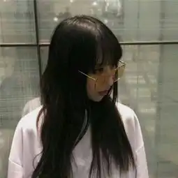 长发个性女生头像个性张扬的女生头像
