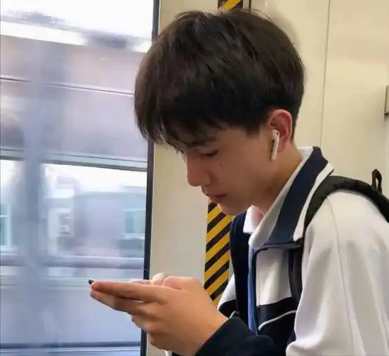 卡耐基婚姻中,情商高的女人,不会做这3件事
