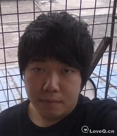 求一张丑男头像真实生活照,用作男友的qq头像,谢谢
