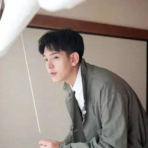 个性头像不能爱是人世间最遥远的流放
