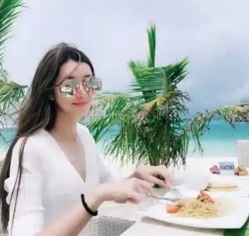 王宝强又恋上高知美女,名校毕业吊打马蓉,草根爱白富美有错吗

