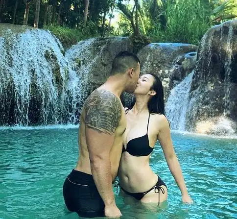 科比眼中最美亚洲女性,被封中国卡戴珊,穿比基尼与男友秀恩爱

