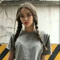 帅气可爱的欧美女生微信头像酷到爆砸的欧美女神图片头像
