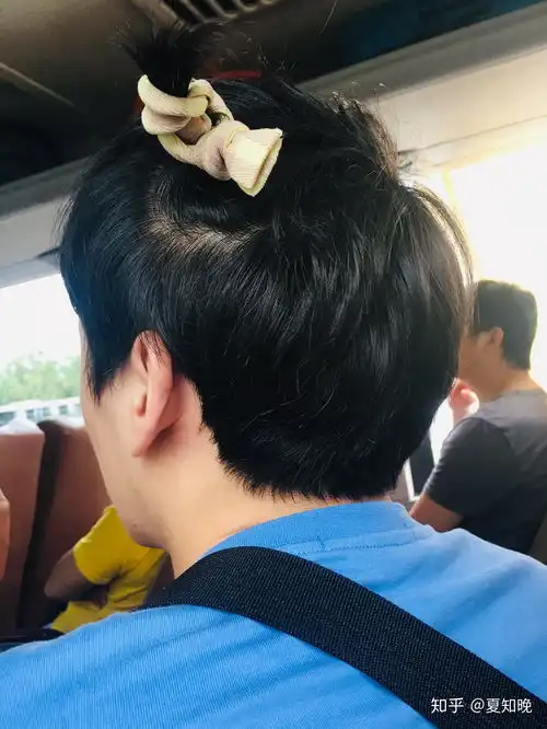 水瓶男爱一个人的表现是什么
