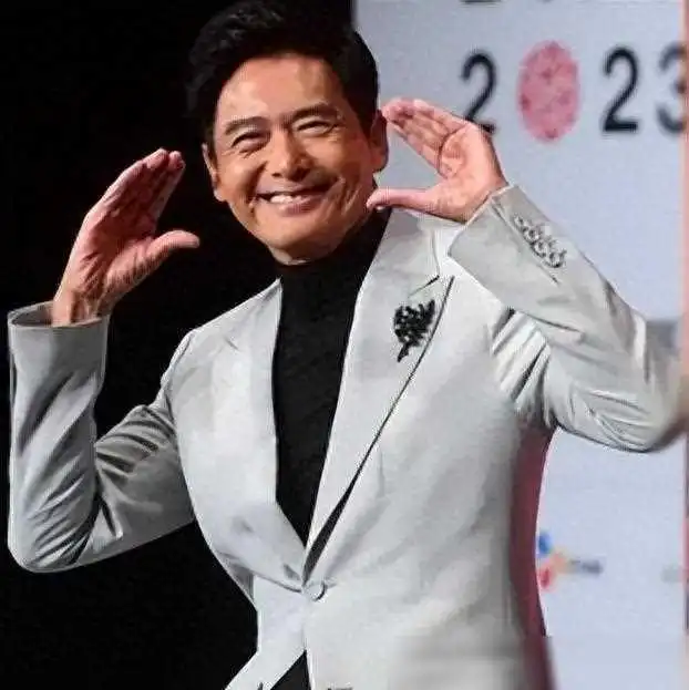 周润发晨跑八年日渐枯瘦,说出患上糖尿病,每天只吃一顿
