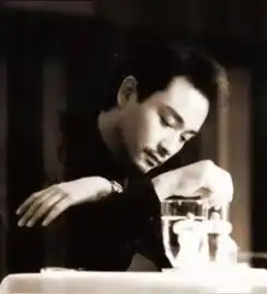 那些年,惊艳了时光的港片男神
