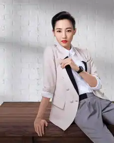 各大女星穿上西装后,赵丽颖俏皮可爱范冰冰霸气十足
