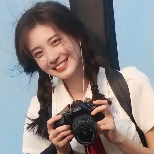 女生头像认真生活
