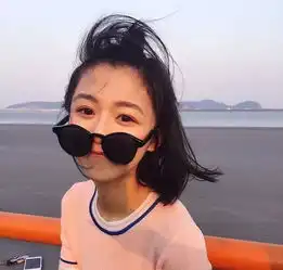 头像夕阳总会落在你身上你也会快乐一场
