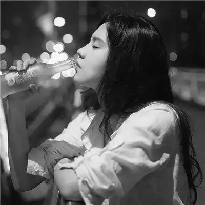 酷酷女生头像
