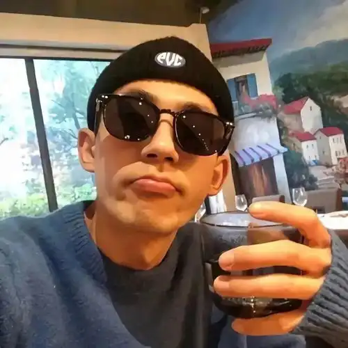 头像集丨百看不厌的微信头像
