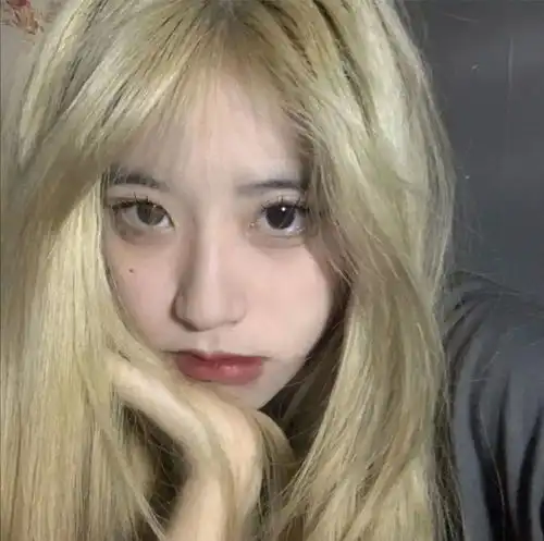 一组ins女生头像,请签收
