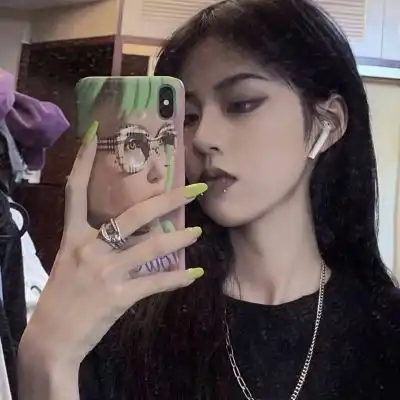 酷酷的霸气女生头像,凉了时光空毁了自己的梦想
