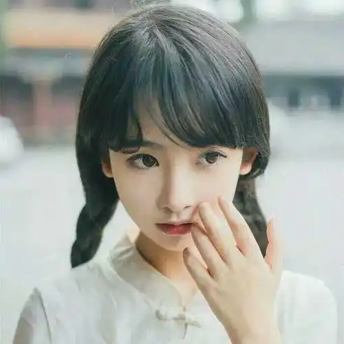 狮子座女生喜欢一个人的表现,不要因为误会而错过
