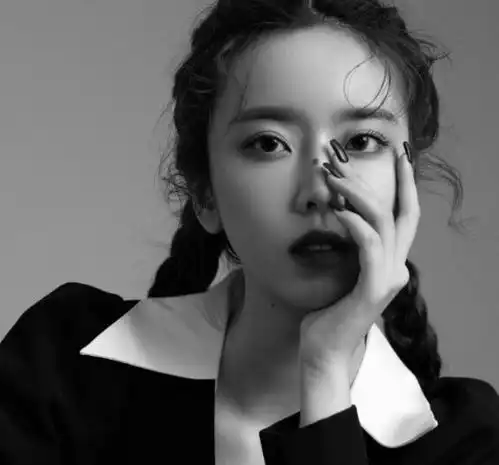 女生眼中最伤脚的3种鞋子,高跟鞋不算啥,第一名也是男生最爱
