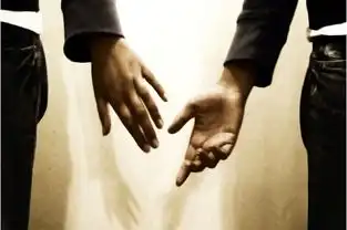 分手后前任还带着我送的信物
