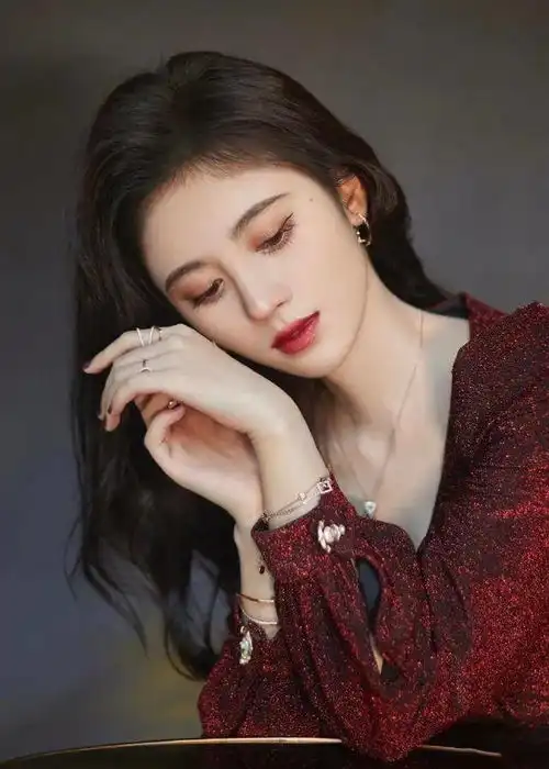 港风造型换上变非主流那是你用力过猛了,这3个套路学起来
