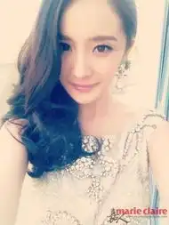 郭敬明小说上荧幕hold住姐pk杨幂时尚造型
