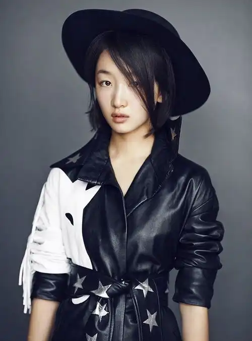 娱乐圈里的新晋小花旦,主要是气场不输大牌啊
