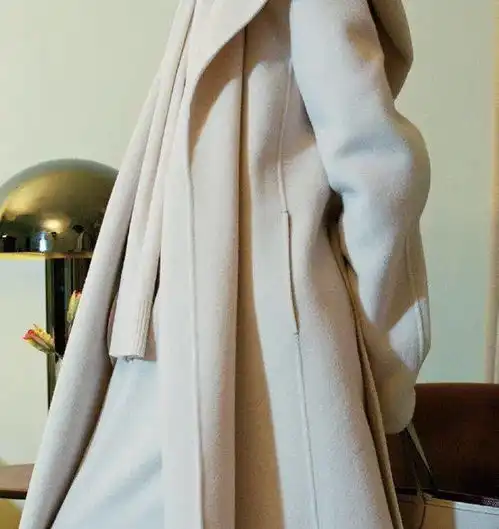 202223秋冬女装图案印花与面料预测解析
