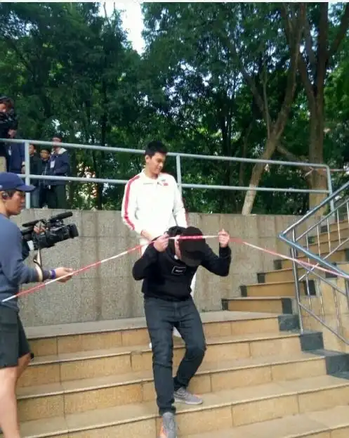 孙杨林志颖郭富城华少现身广西民族大学
