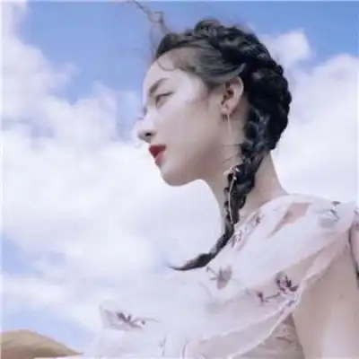 女生头像干净气质优雅漂亮女孩头像侧脸
