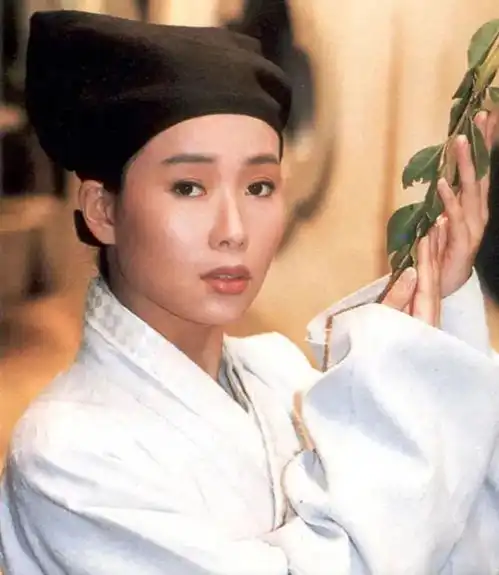 风情万种的她,遭背叛8次
