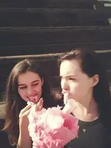 不如与闺蜜去旅行,把每个虐狗节都过成闺蜜节
