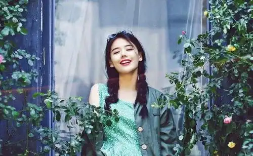 读书日盘点当过书模的明星吴昕清纯,高伟光帅气,马思纯很文艺
