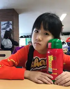 陆毅十岁女儿贝儿不如多多爱打扮,却被赞指甲好看是美人胚子
