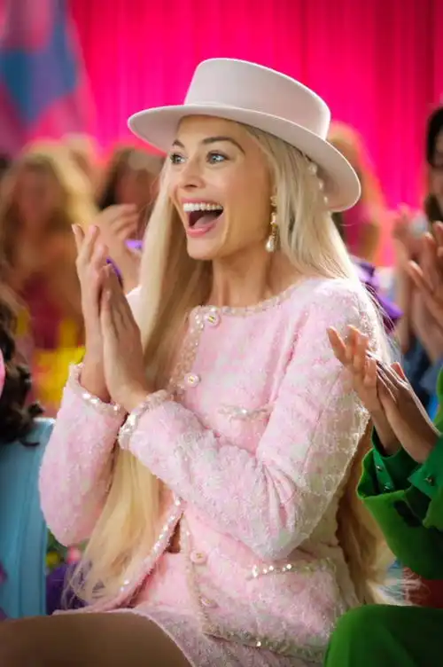 芭比真人电影全球票房超5亿美元
